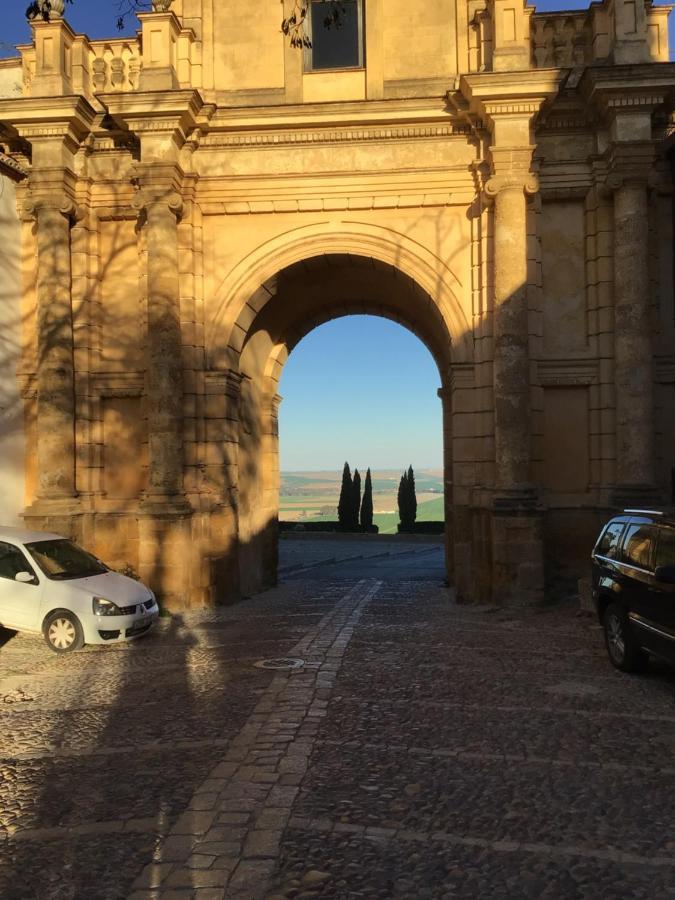 Puerta Romana Кармона Екстериор снимка
